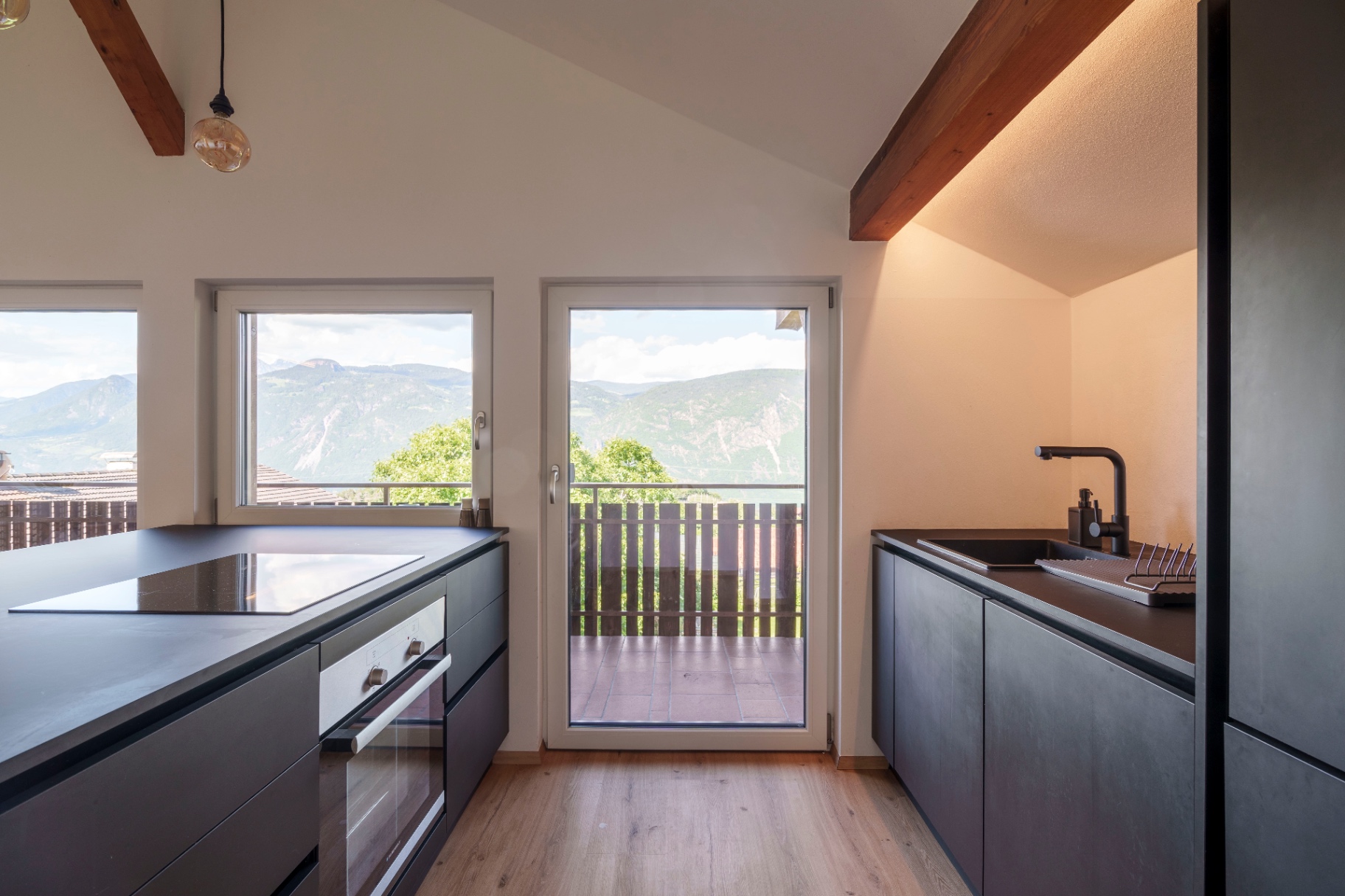 Suite Karo – Balkon mit Bergblick | Ferienwohnung mit Whirlpool in Südtirol (17)