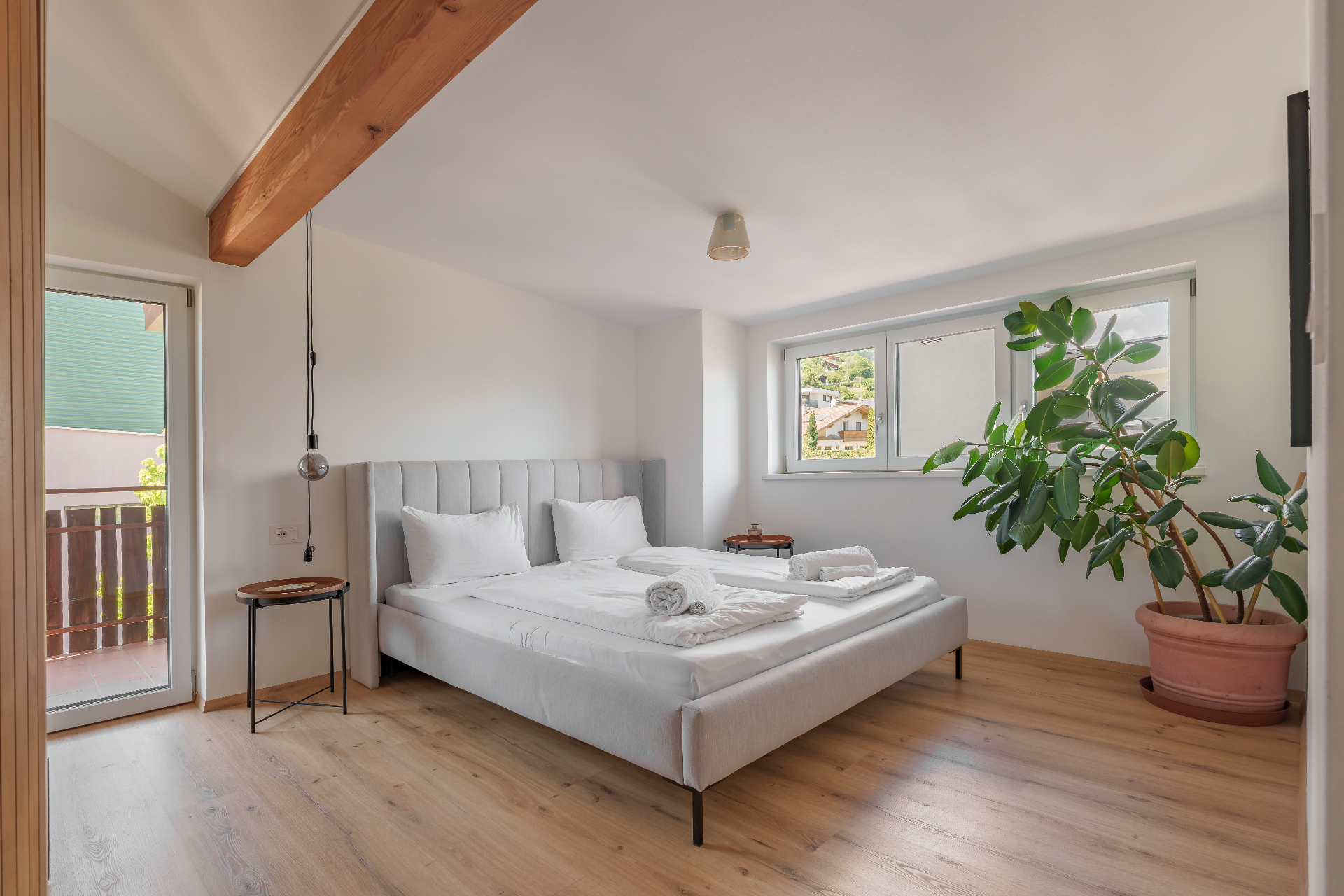 Suite Karo – Balkon mit Bergblick | Ferienwohnung mit Whirlpool in Südtirol (9)