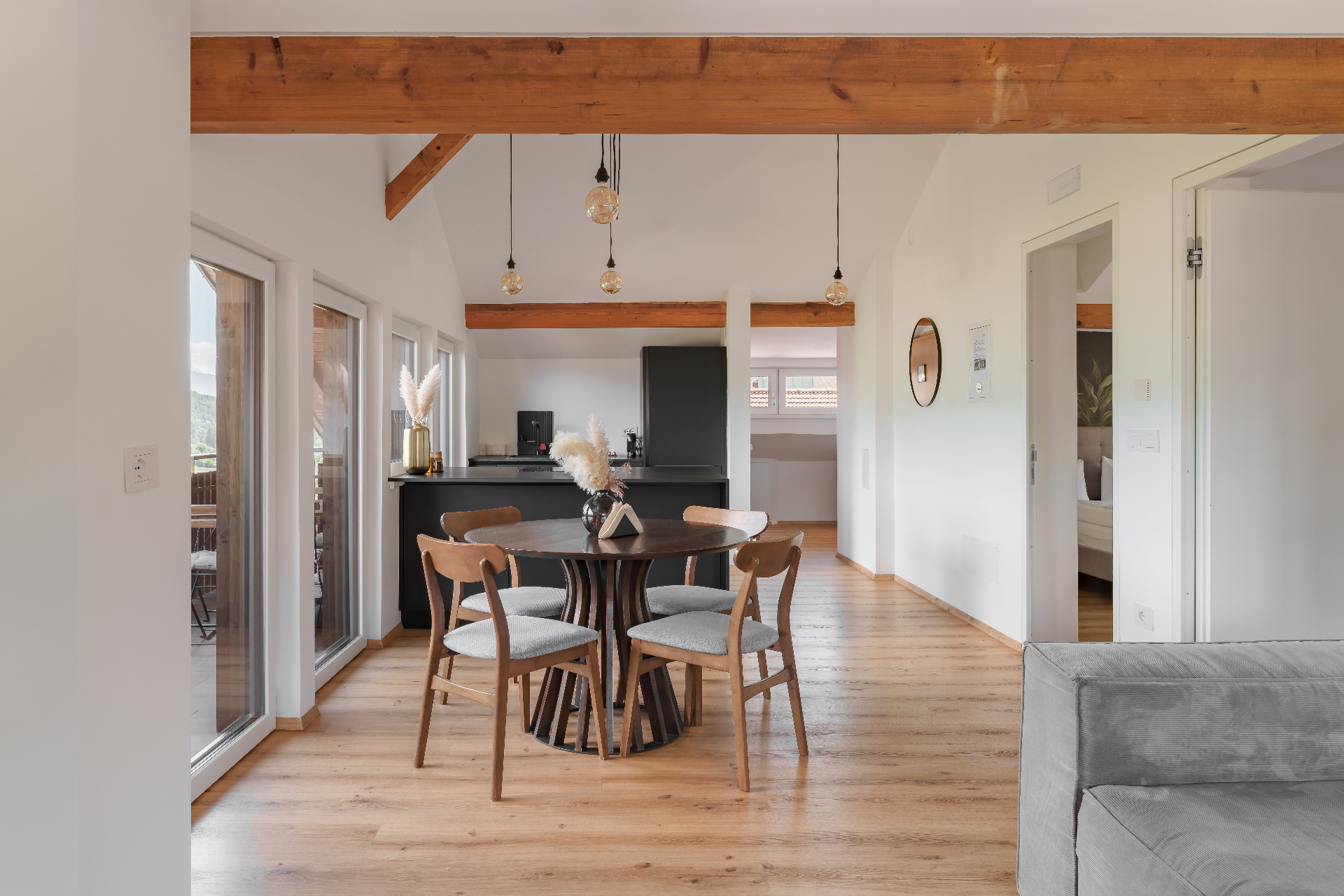 Suite Karo – Balkon mit Bergblick | Ferienwohnung mit Whirlpool in Südtirol (3)