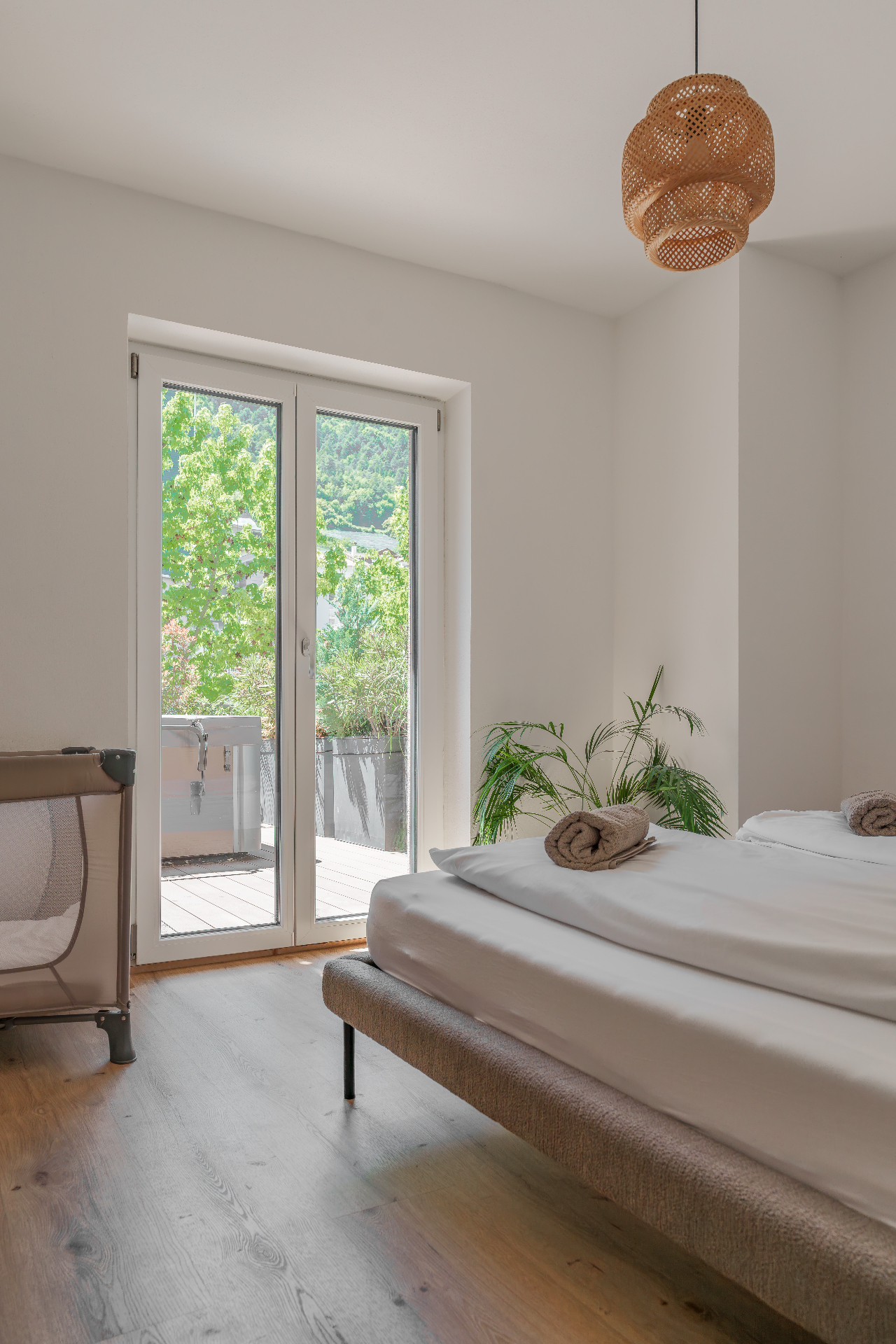 Suite Lina – Terrasse & Balkon mit Bergblick | Ferienwohnung mit Whirlpool in Südtirol (18)