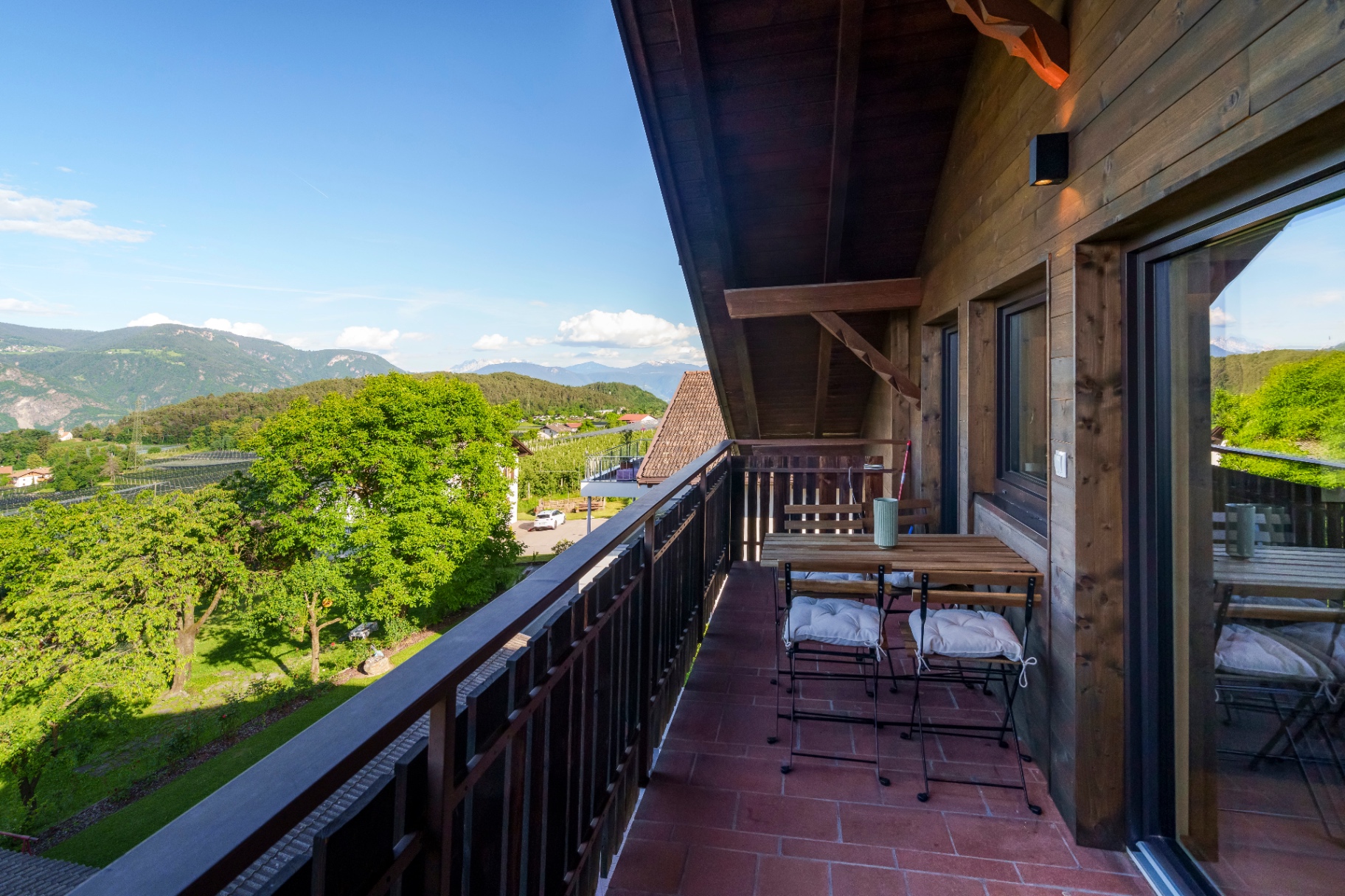 Suite Karo – Balkon mit Bergblick | Ferienwohnung mit Whirlpool in Südtirol (13)