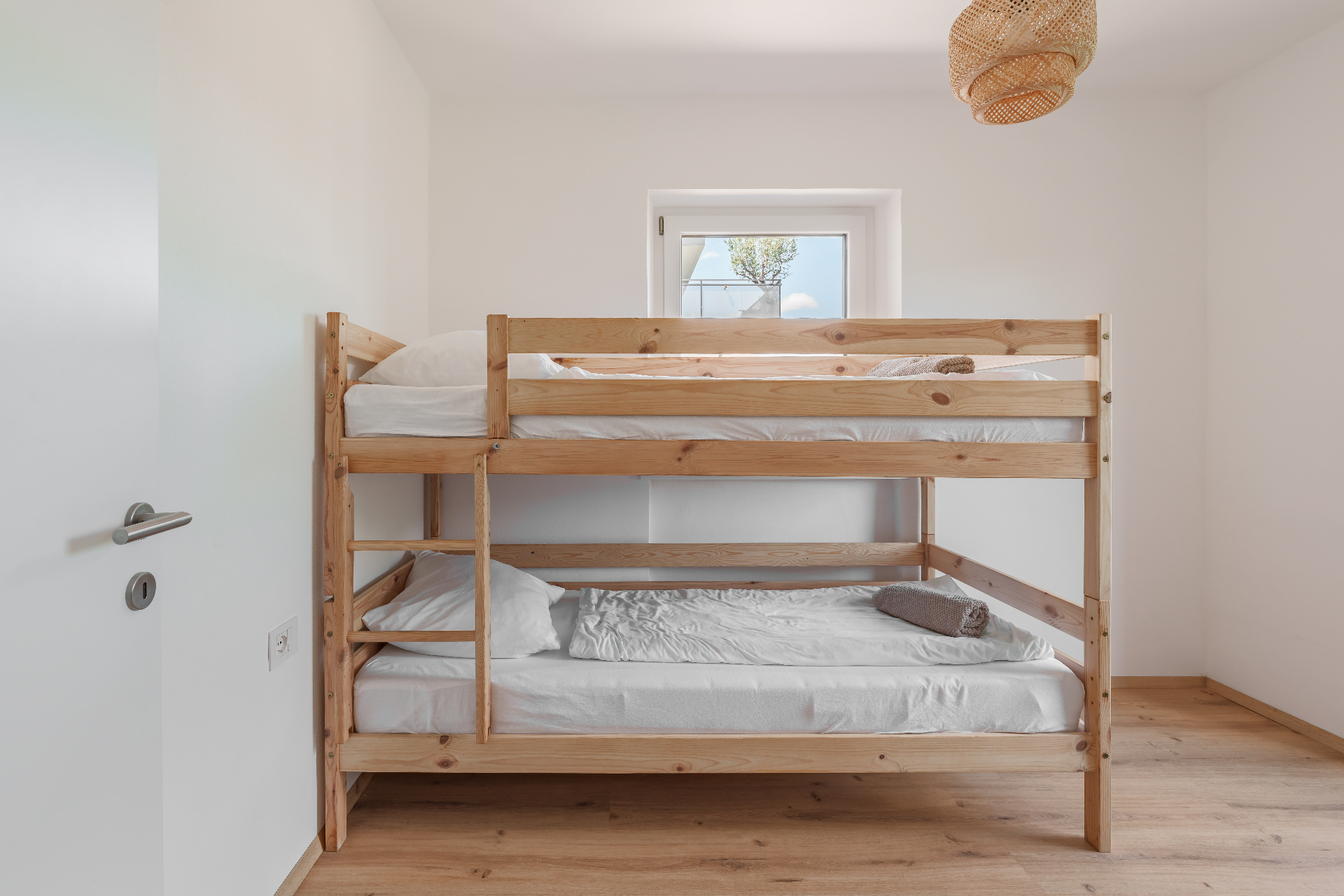 Suite Lina – Terrasse & Balkon mit Bergblick | Ferienwohnung mit Whirlpool in Südtirol (21)